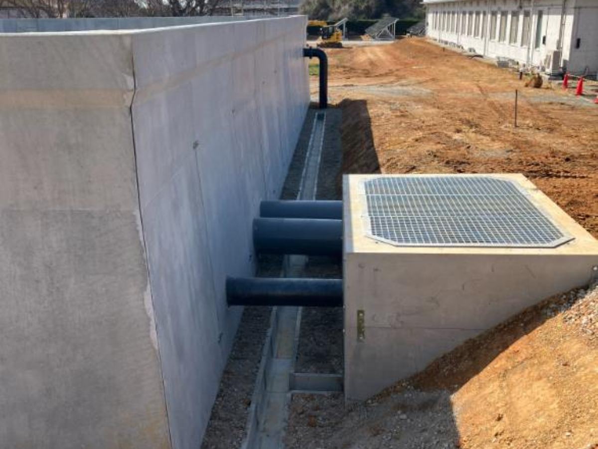 未来ICT研究所太陽光発電設備工事